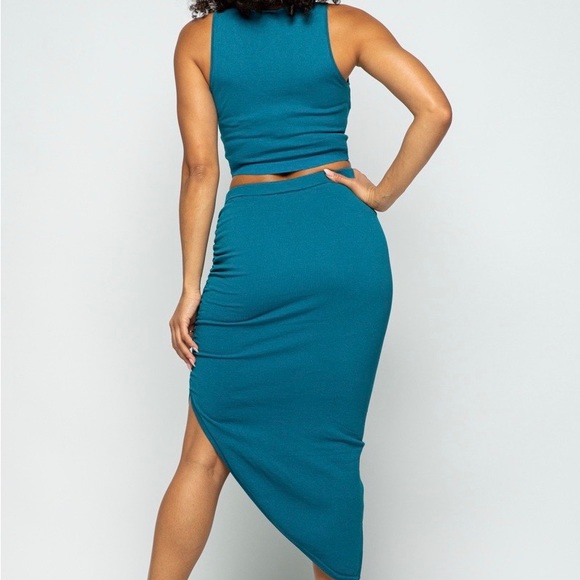 Set - Picture 2 of 4